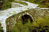 Το γεφύρι στο φαράγγι της Μάνας